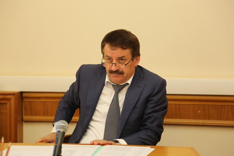 В Правительстве Дагестана обсуждены вопросы развития авиации общего назначения